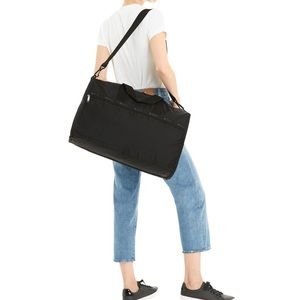 LeSportsSac Large Weekender in Noir Liquid Patent